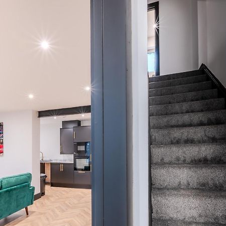 Modern 3Br Home - Private Parking - Tv In Every Bedroom Swansea Ngoại thất bức ảnh
