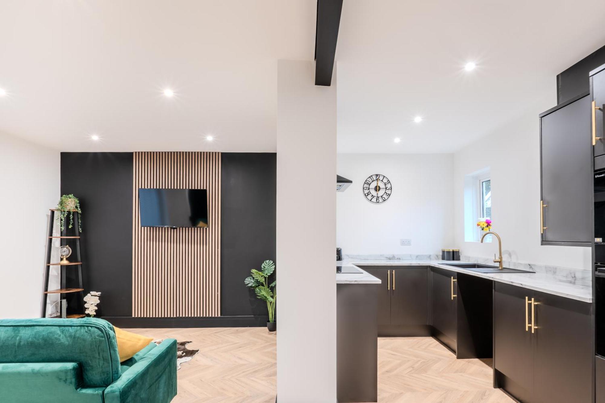 Modern 3Br Home - Private Parking - Tv In Every Bedroom Swansea Ngoại thất bức ảnh