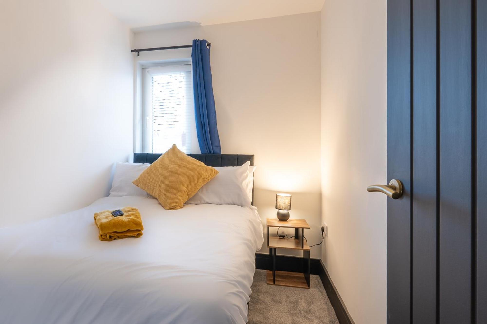 Modern 3Br Home - Private Parking - Tv In Every Bedroom Swansea Ngoại thất bức ảnh