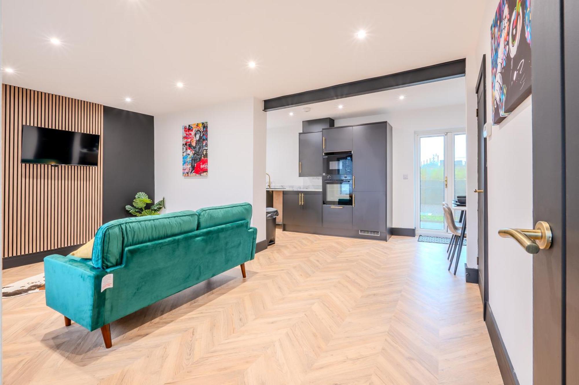 Modern 3Br Home - Private Parking - Tv In Every Bedroom Swansea Ngoại thất bức ảnh